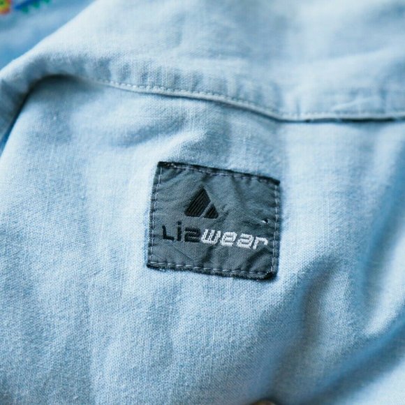 Vintage Liz Wear Light Wash Chambray Top - Picture 10 of 10